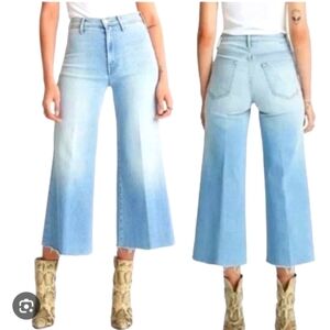 MOTHER Light Wash Swooner Roller Crop Fray High-rise Wide-leg Jeans, Size 29
